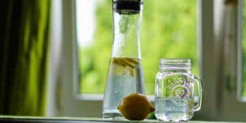 Lemon Water: Miracle Drink or Overrated Trend?